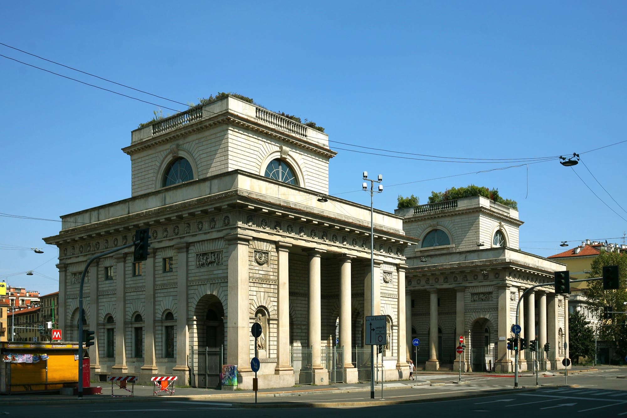 I caselli neoclassici di Porta Venezia